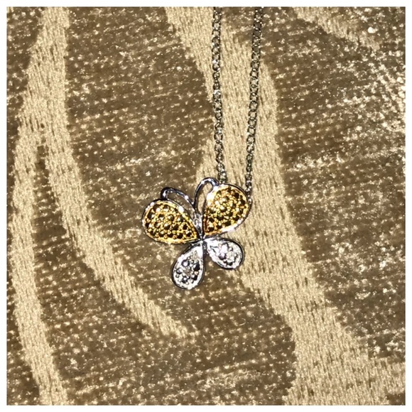 10K White Gold Butterfly Diamond Pendent w/ Chain - Picture 5 of 6